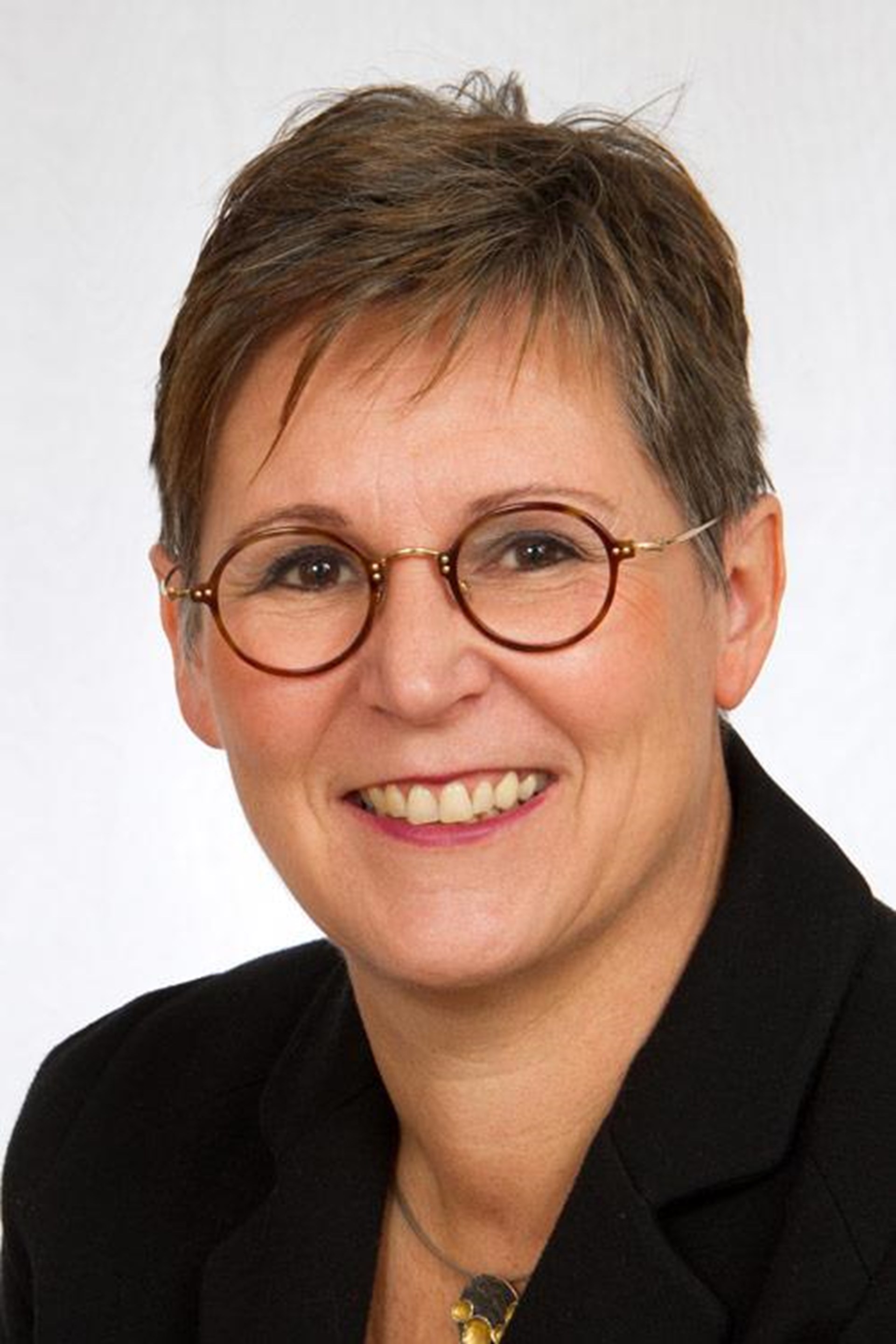 Portrait Annette Meussling-Sentpali