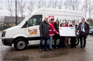 Scheck in Höhe von 10.000 Euro von Aristo Pharma