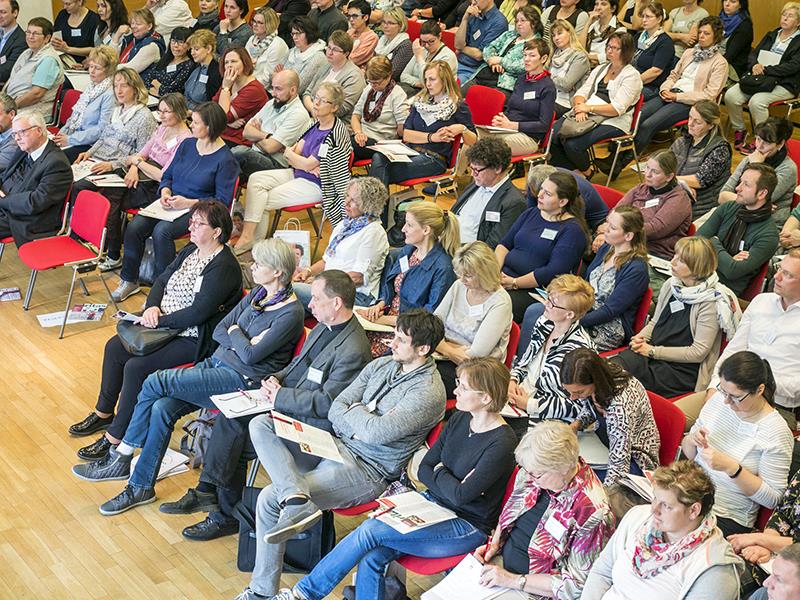 Pflegekräfte im Kongresspublikum