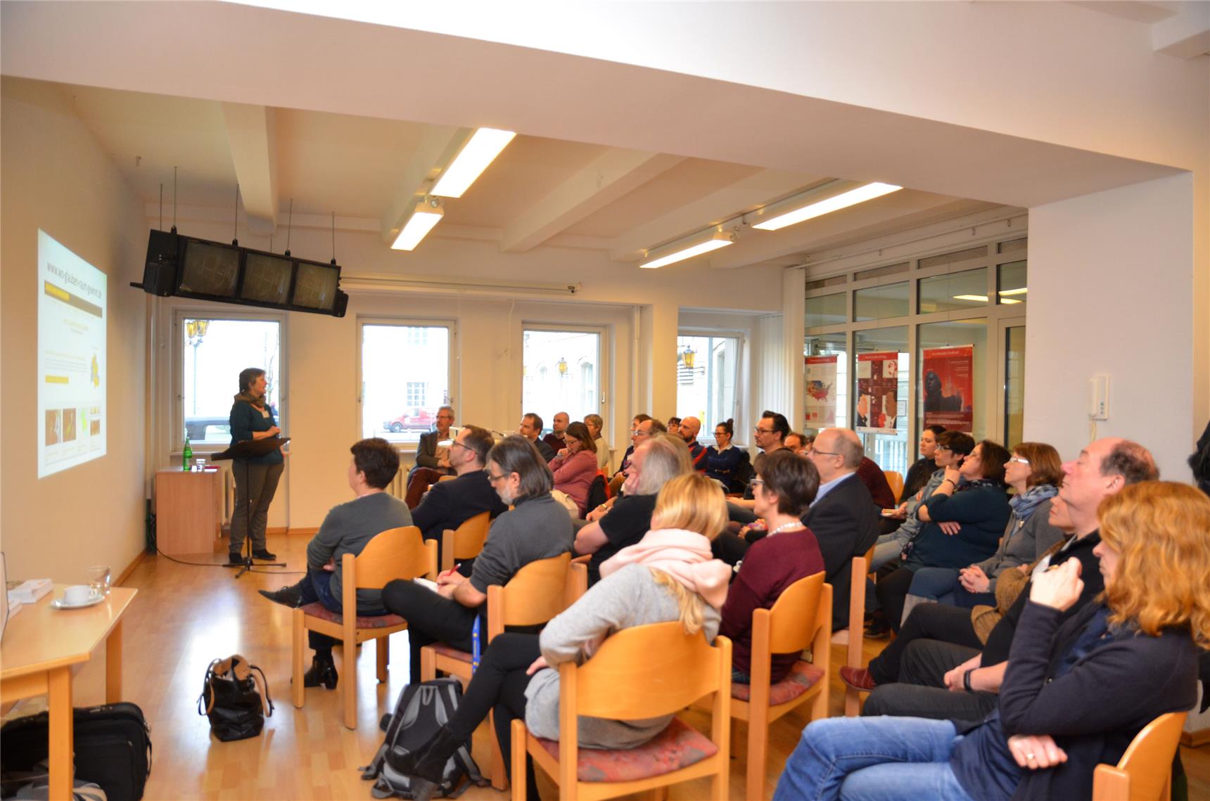 Das Plenum lud zum Zuhören, aber auch zum Diskutieren ein