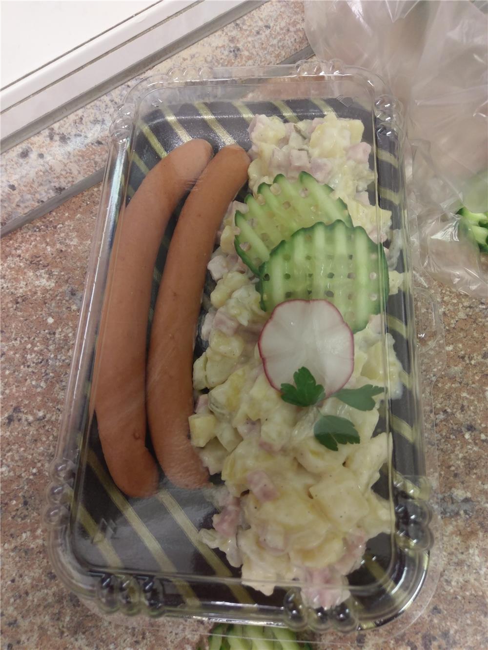 Weihnachtsessen: Würstchen mit Kartoffelsalat